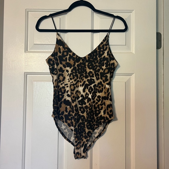 Small leopard cheetah snakeskin bodysuits spaghettis straps EUC nwt gaze lot two - Picture 5 of 12
